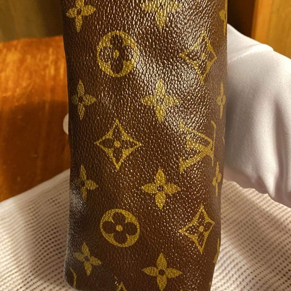 Louis Vuitton Brown Monogram Handbag - Picture 6 of 14